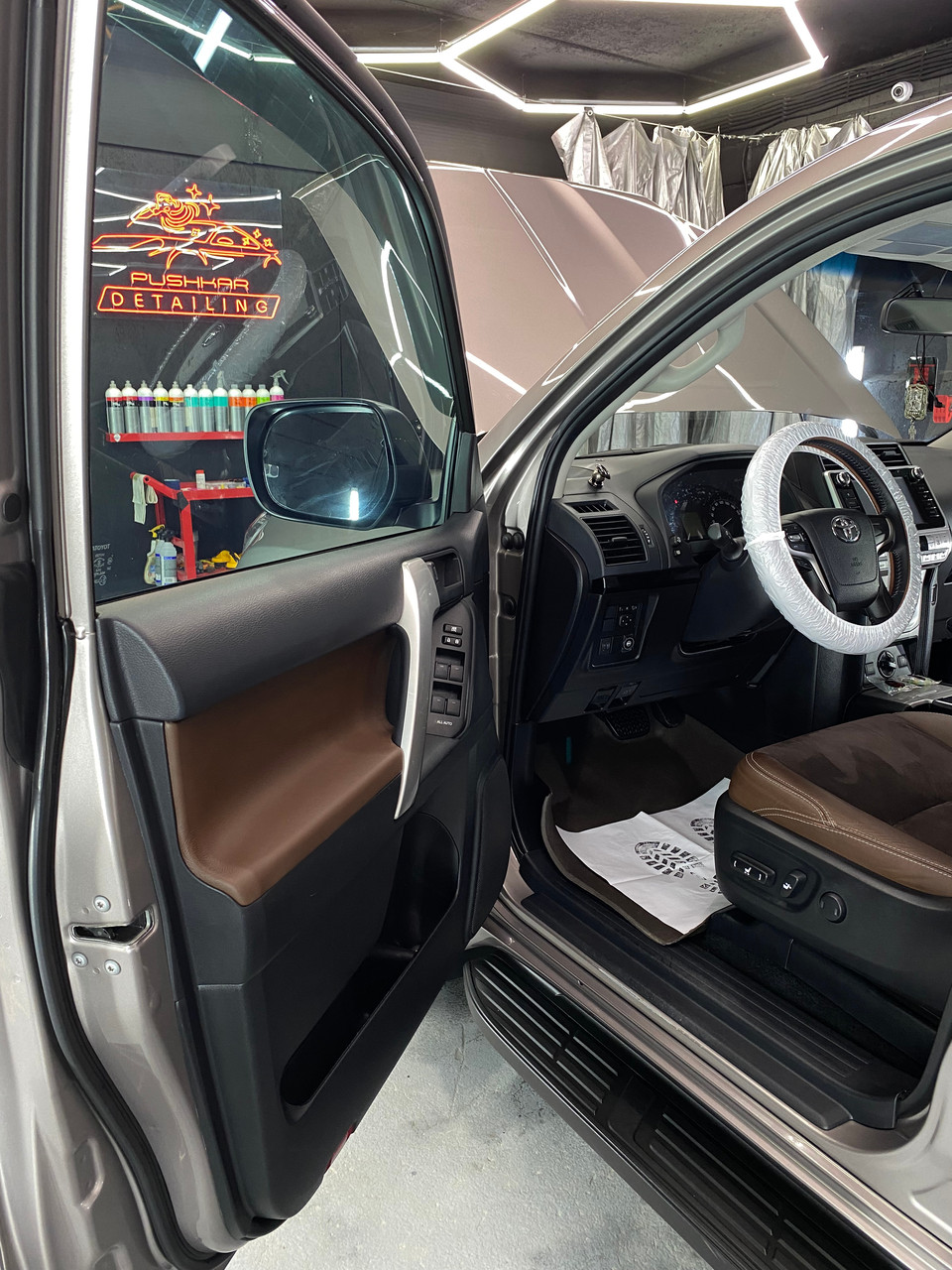 Послуга детейлінгу Комплекс "СТАНДАРТ ПЛЮС" (трифазна мийка кузова, сушка кузова, вологе прибирання салону, чищення скла