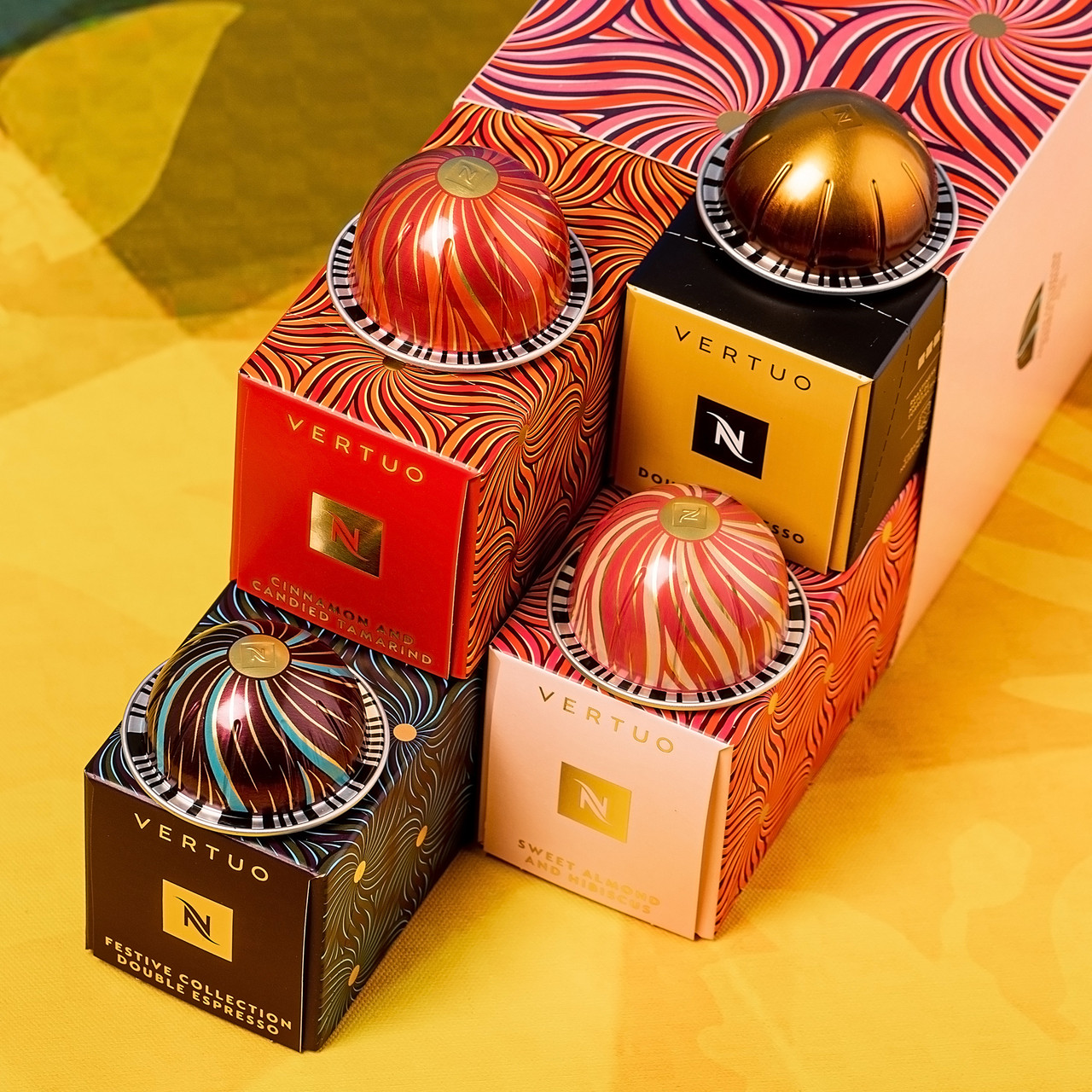 Набір капсульної кави Nespresso Vertuo Festive Discovery — Солодка подорож смаку (Limited Edition), 40 капсул, фото 1