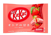 Батончик вафельний Strawberry KIT KAT 124,3 г