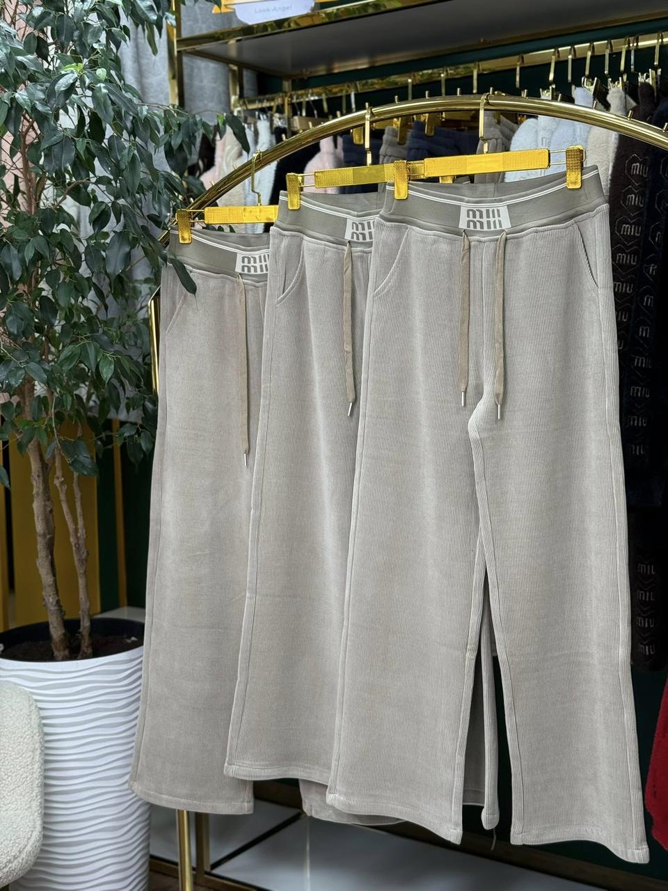 Шикарні жіночі штани, тканина "Вельвет на велюрі" 48, 50, 52, 54, 56, 58 розмір 48