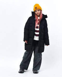 Зимова куртка для дівчинки дитяча пуховик з капюшоном довга чорна