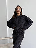 Теплий графітовий махровий домашній костюм (або піжама) з фактурним візерунком, фото 3