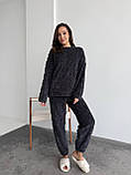 Теплий графітовий махровий домашній костюм (або піжама) з фактурним візерунком, фото 2