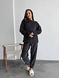 Теплий графітовий махровий домашній костюм (або піжама) з фактурним візерунком, фото 5
