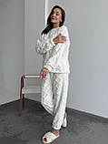Теплий молочний махровий домашній костюм (або піжама) з фактурним візерунком, фото 6