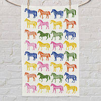 Рушник маленький 50х80 см з принтом Різнокольорові коники