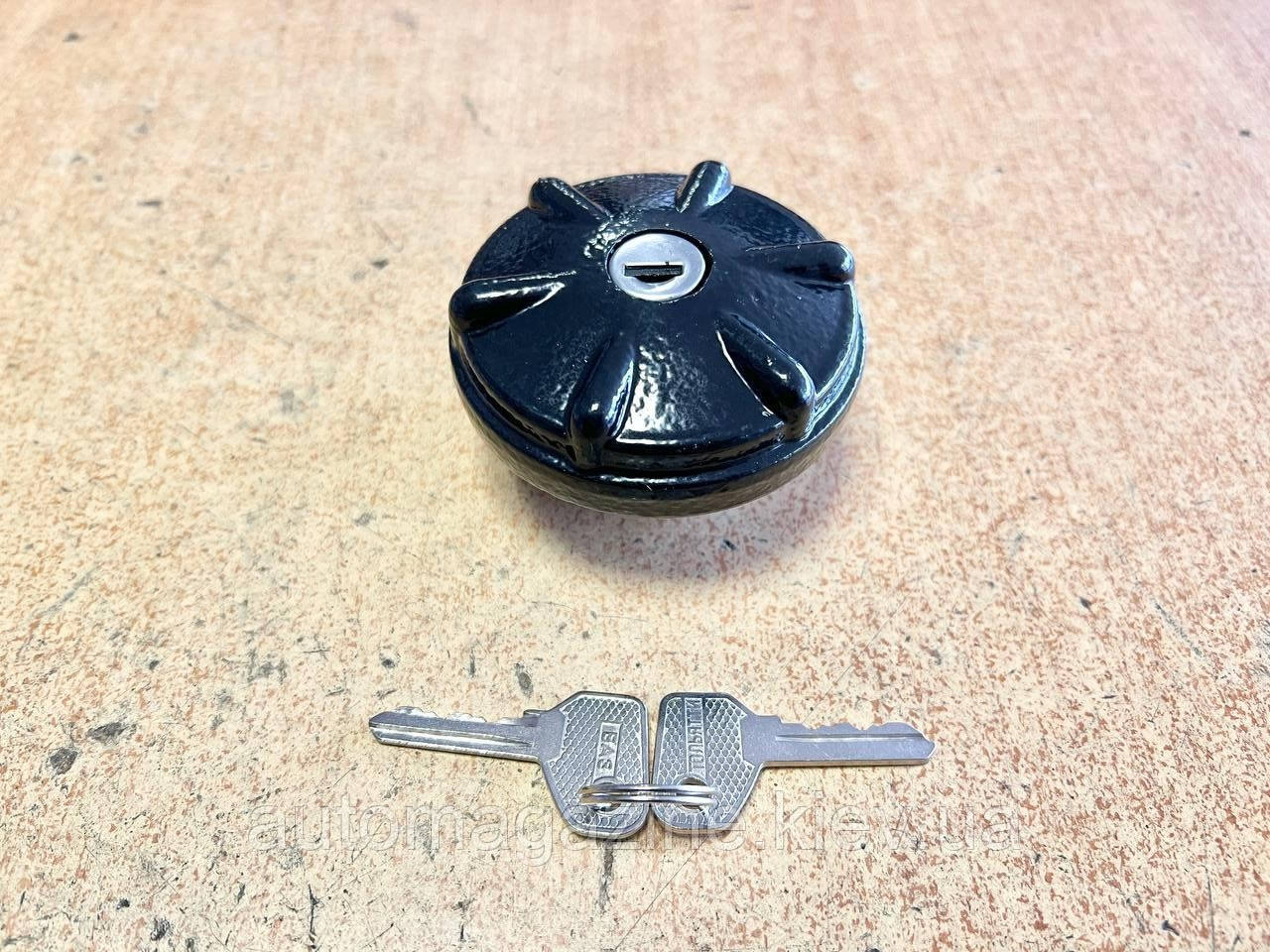 Кришка бака паливного (бензобака) ВАЗ 2101, 2102, 2103, 2104, 2105, 2106, 2107 (метал), фото 1