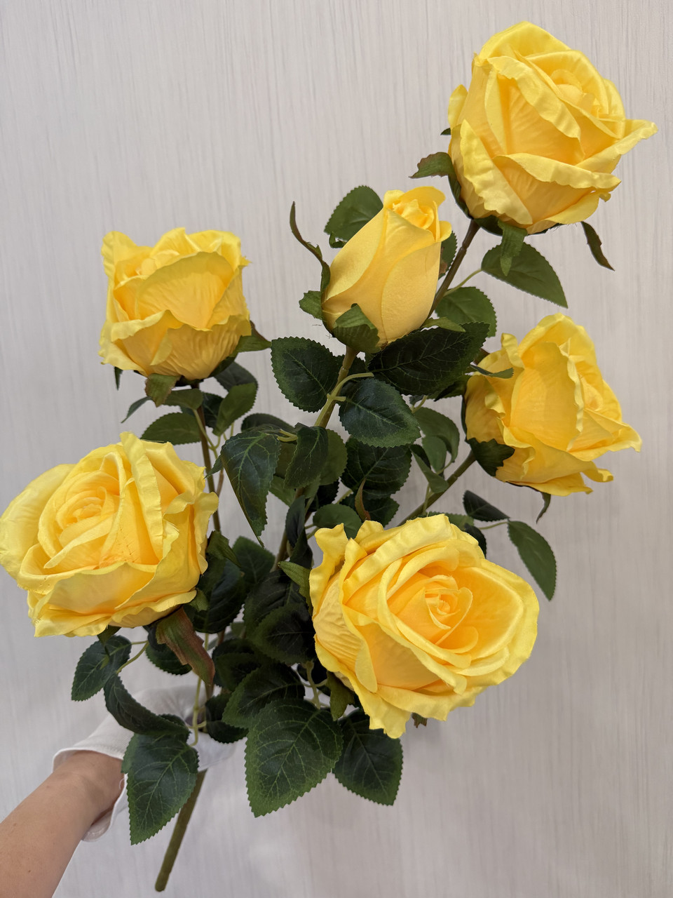 Штучна кущова троянда . Велика гілка троянди з крупними бутонами ( Premium, 75 см ), фото 1