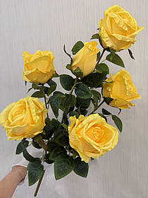 Штучна кущова троянда . Велика гілка троянди з крупними бутонами ( Premium, 75 см )