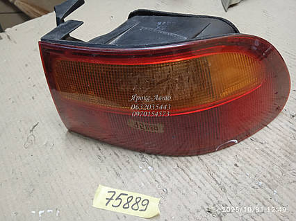 Ліхтар задній правий зовнішній Honda CIVIC V хетчбек (EG) 1991-1995 000075889 дефект склі