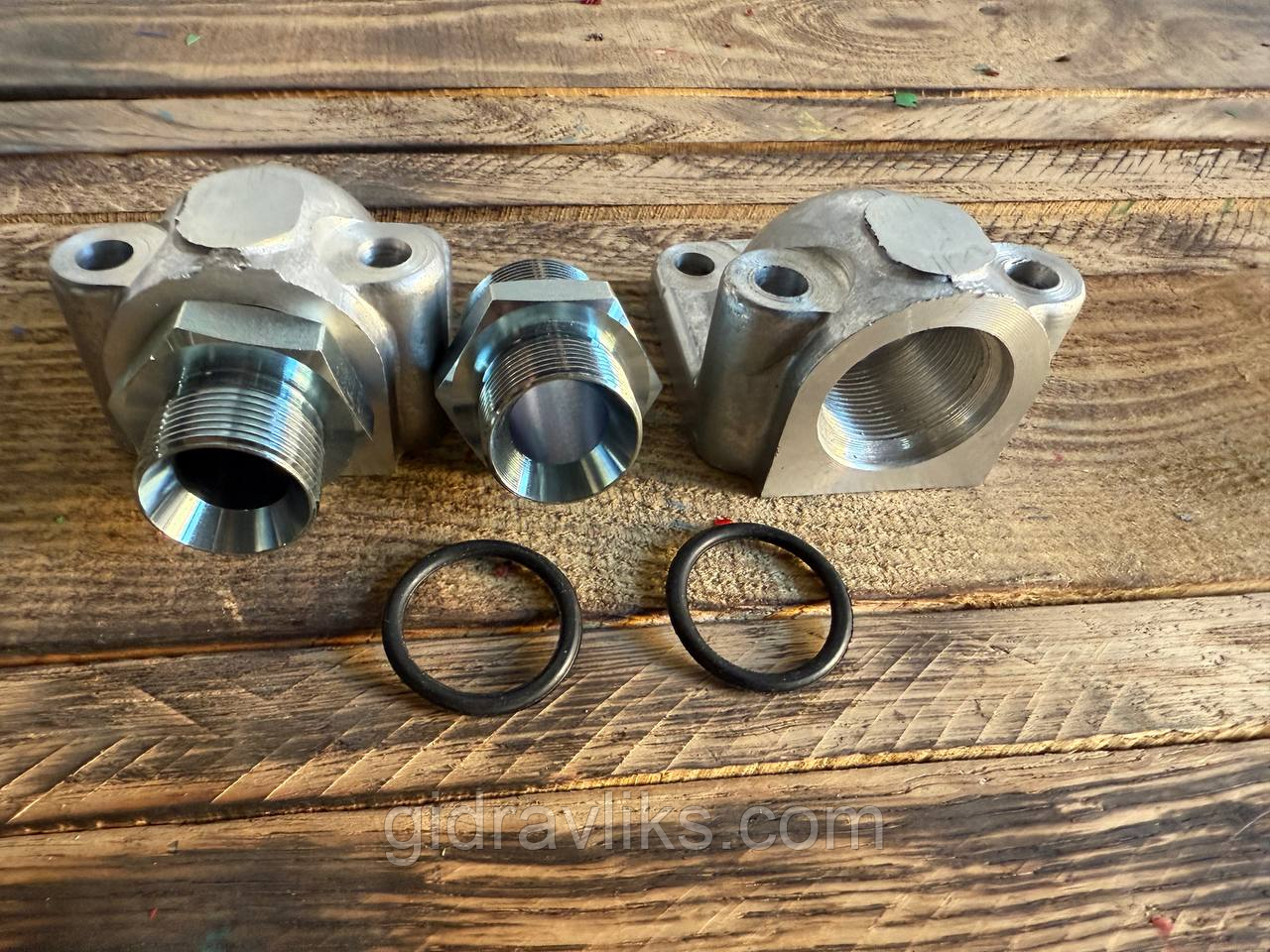 Фланець НШ-32 + штуцер + гумові кільця (комплект) Штуцер М27×1.5 (S32, під ключ 32), фото 1