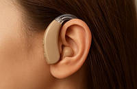 Чи можна носити слуховий апарат у шумних місцях?