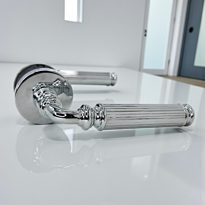 Ручка на розетці TRION ЦАМ OLIMPIA 39 CP