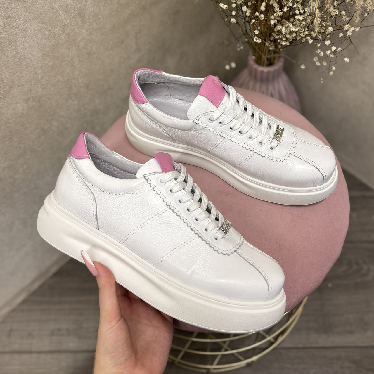 Кросівки шкіряні жіночі на шнурівці. Колір білий, рожевий. 40 розмір, фото 1