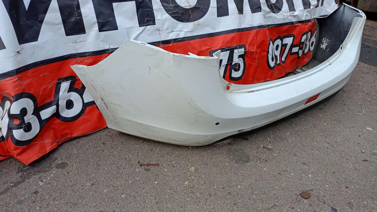 Вітаю зацікавлених на авто розборці Чемпіон !!!<br />
 Предметом оголошення є&nbsp;Бампер Задній Volvo V60 2010-2018 32165263&nbsp;<br />
 Фактичний стан на фото. Має дефект на фото видно! Гарантія 14 днів на встановлення та перевірку<br />
 Висилаємо по всій Україні по передоплаті на транспортні витрати!<br />
 Наявність та асортимент на складі постійно змінюються.<br />
 Точні деталі уточняйте по телефону +380973363743 — фото 4