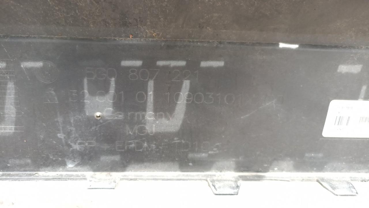 Вітаю зацікавлених на авто розборці Чемпіон !!!<br />
 Предметом оголошення є&nbsp;Бампер Передній &nbsp;Volkswagen Golf VII 2012-2017 5G0807221 5G0807217BNGRU<br />
 Фактичний стан на фото. Має дефект на фото видно! Гарантія 14 днів на встановлення та перевірку<br />
 Висилаємо по всій Україні по передоплаті на транспортні витрати!<br />
 Наявність та асортимент на складі постійно змінюються.<br />
 Точні деталі уточняйте по телефону +380973363743 — фото 2