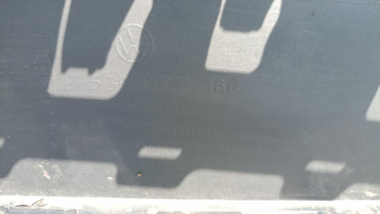 Вітаю зацікавлених на авто розборці Чемпіон !!!<br />
 Предметом оголошення є&nbsp;Бампер Передній Volkswagen Golf VII 2012-2017 5G0807221BN 5G0807217BNGRU<br />
 Фактичний стан на фото. Має дефект на фото видно! Гарантія 14 днів на встановлення та перевірку<br />
 Висилаємо по всій Україні по передоплаті на транспортні витрати!<br />
 Наявність та асортимент на складі постійно змінюються.<br />
 Точні деталі уточняйте по телефону +380973363743 — фото 2