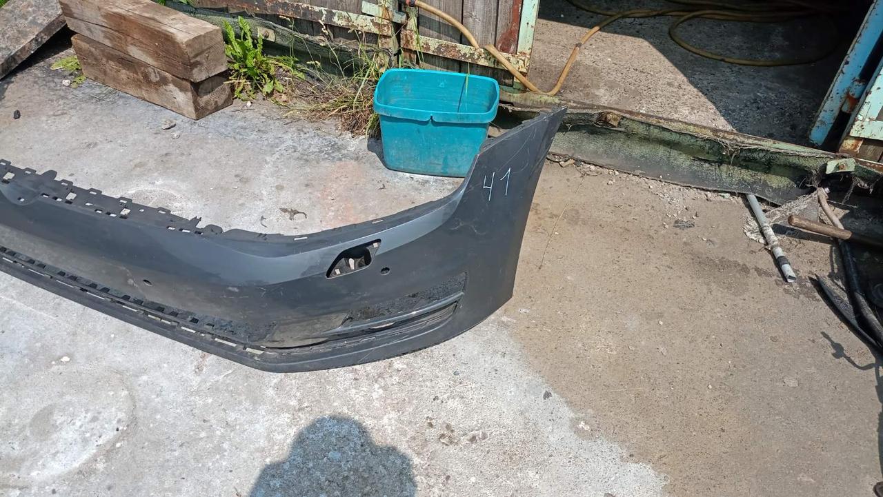 Вітаю зацікавлених на авто розборці Чемпіон !!!<br />
 Предметом оголошення є&nbsp;Бампер Передній Volkswagen Golf VII 2012-2017 5G0807221BN 5G0807217BNGRU<br />
 Фактичний стан на фото. Має дефект на фото видно! Гарантія 14 днів на встановлення та перевірку<br />
 Висилаємо по всій Україні по передоплаті на транспортні витрати!<br />
 Наявність та асортимент на складі постійно змінюються.<br />
 Точні деталі уточняйте по телефону +380973363743 — фото 5