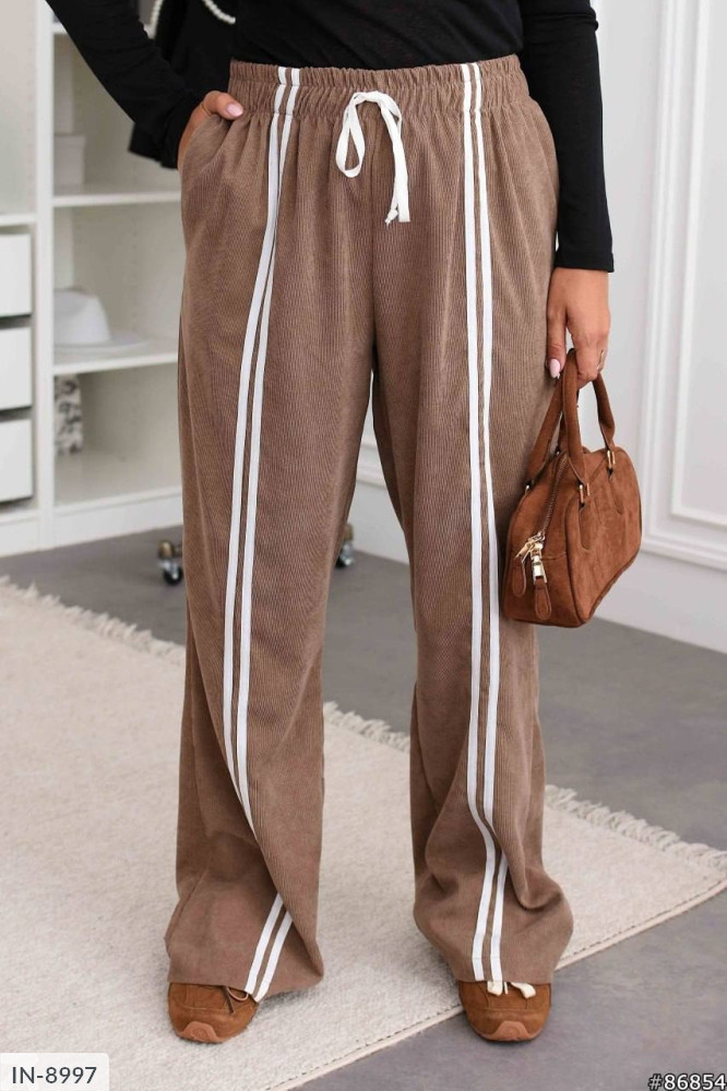 Штани жіночі вельветові стильні модні демісезонні натуральний вельвет із лампасами батал