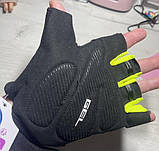 Рукавички для спорту, велорукавички з гелевими вставками Crivit чорні з салатовим, фото 3