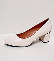 Жіночі туфлі бежеві широкий каблук великого розміру 40 41 42 43