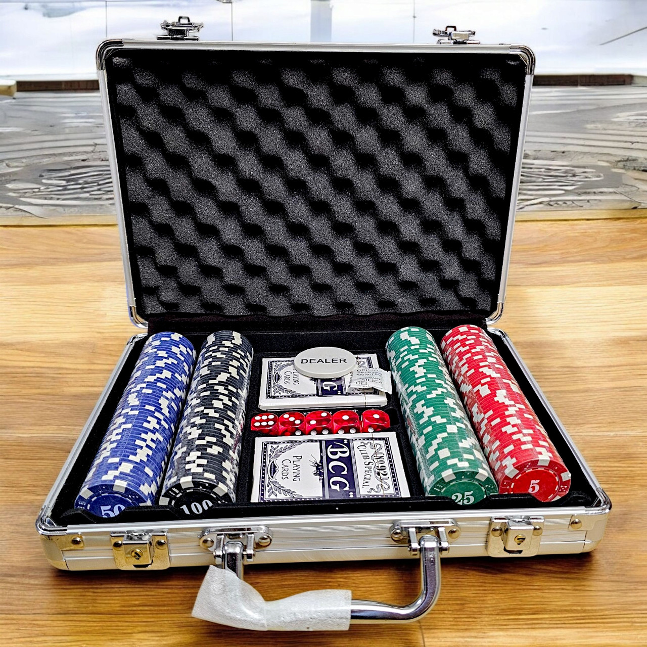 Покерний набір на 200 фішок в кейсі з номіналом., фото 1