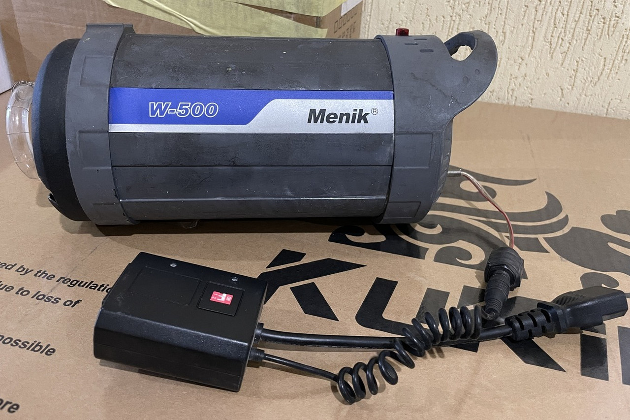 Menik W500 студійний імпульсний фото спалах на запчастини, фото 1