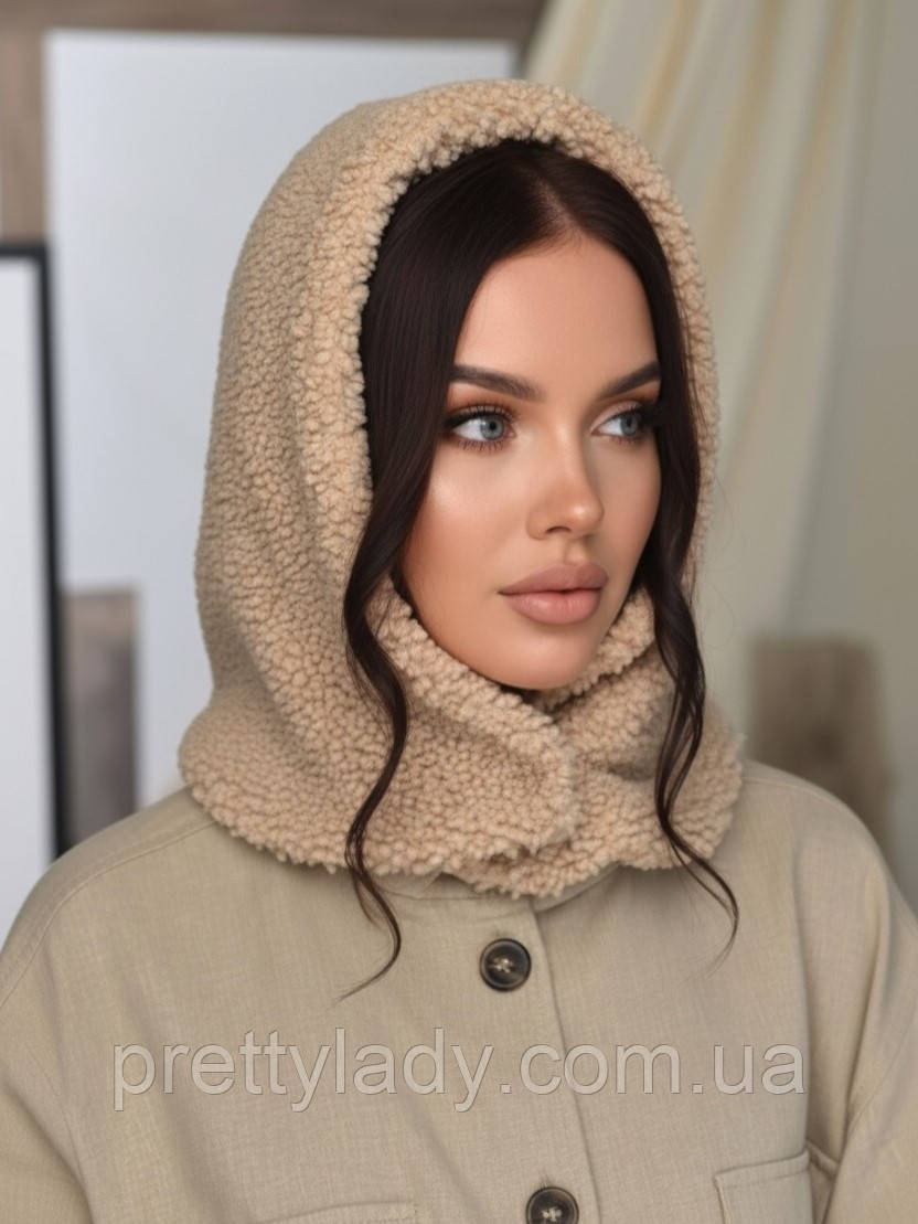 Жіночий капор Teddy букле з каракуля на кнопках бежевий