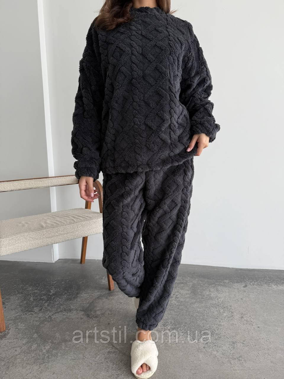 Домашній махровий костюм з візерунком косички, дуже теплий і ніжний графітовий домашній костюм, піжама, фото 1