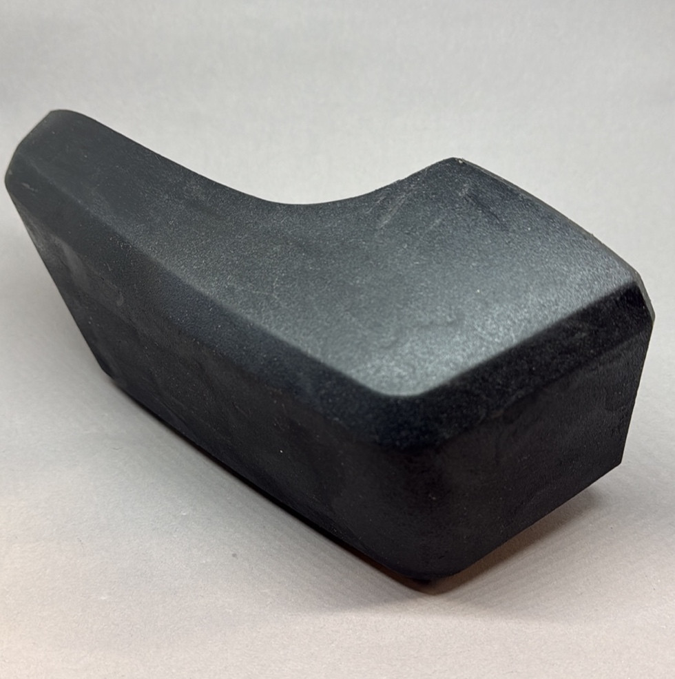 Накладка бампера передня 2121 права, фото 1