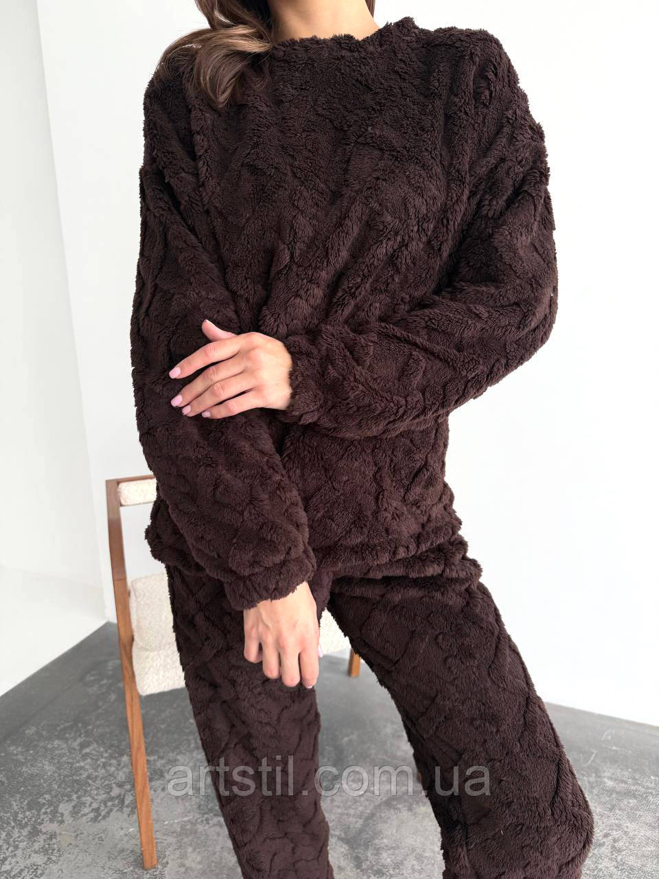 Домашній махровий костюм з візерунком косички, дуже теплий і ніжний темно-корчневий домашній костюм, піжама, фото 1