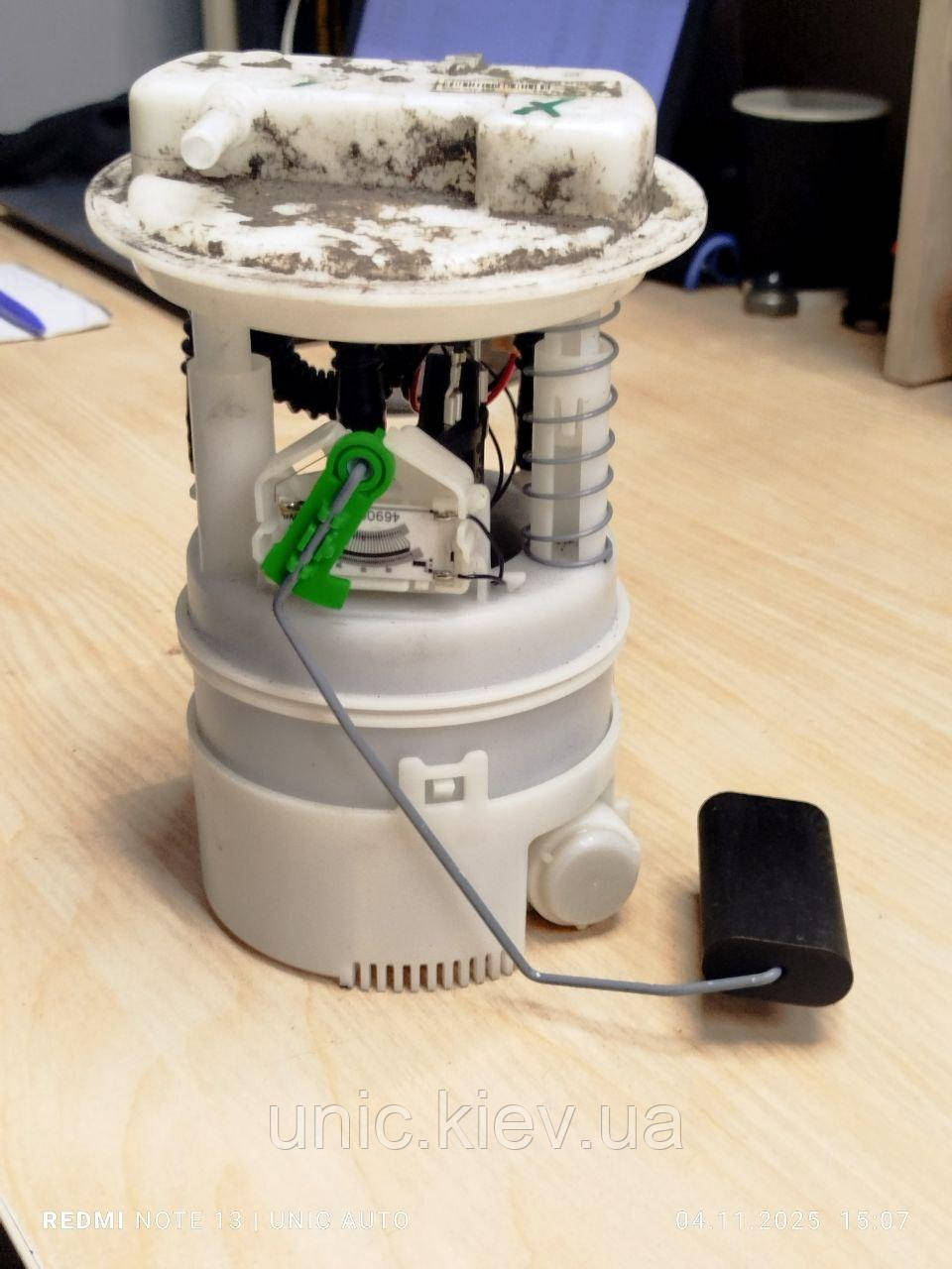 Паливний насос Рено Логан / Сандеро (Renault Logan / Sandero) б/в