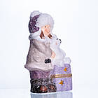 Новорічна фігурка з підсвіткою Дівчинка з ведмежам із фарфору 12×7×20 (см) новорічний декор для дому, квартири на подарунок CR-5-5, фото 4