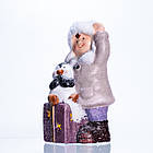 Новорічна фігурка з підсвіткою Дівчинка з пінгвіном із фарфору 9×10×19 (см) новорічний декор для дому, квартири на подарунок, фото 3