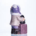 Новорічна фігурка з підсвіткою Дівчинка з пінгвіном із фарфору 9×10×19 (см) новорічний декор для дому, квартири на подарунок, фото 5