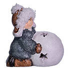 Новорічна фігурка з підсвіткою Дівчинка зі сніговою кулею з фарфори 11×7×12 (см) новорічний декор для дому на подарунок CR-5-12, фото 5