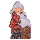 Новорічна декоративна фігурка з підсвіткою 12×6×20 см Новорічний декор Дівчинка з подарунком з порцеляни CR-5-17, фото 3