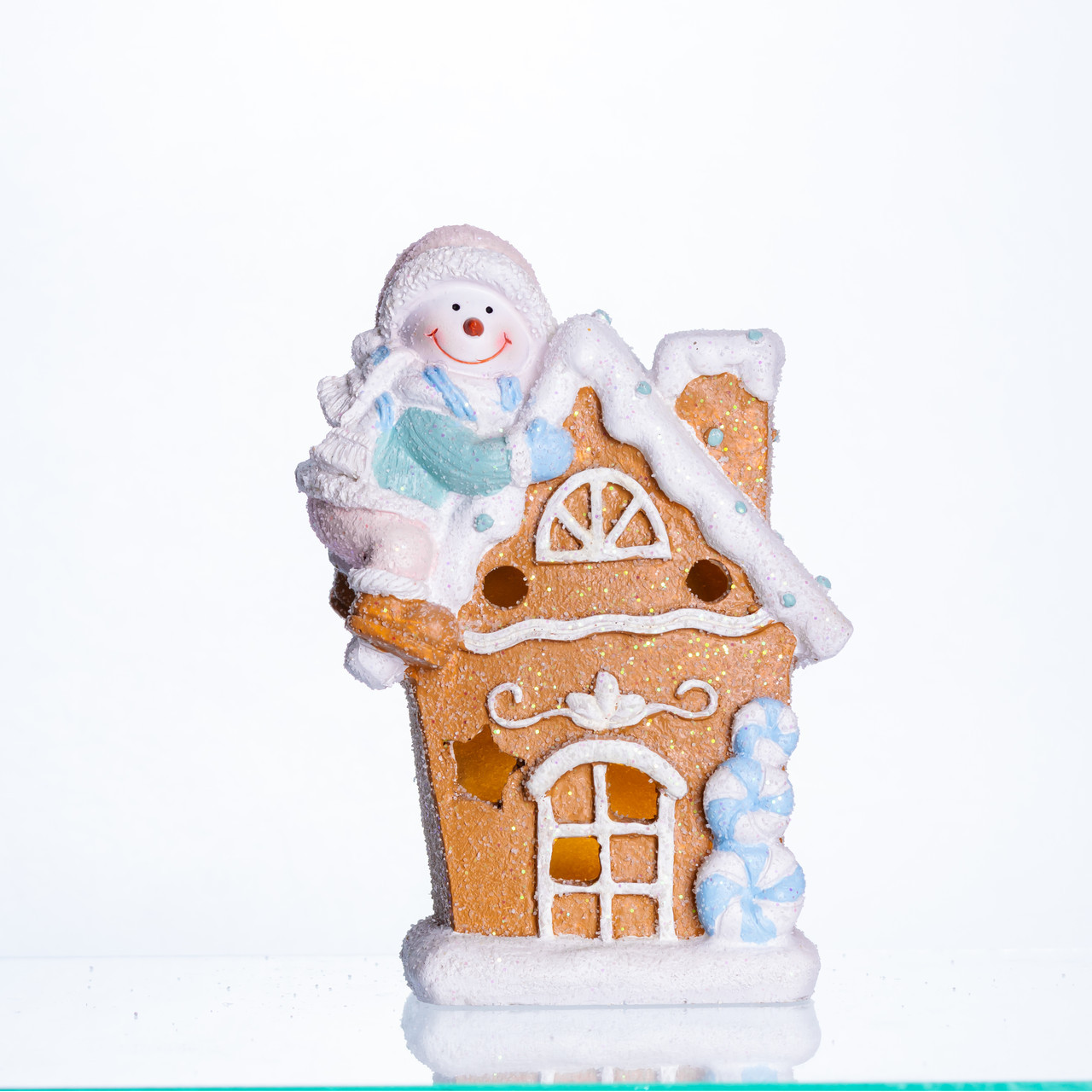 Новорічна декоративна фігурка з підсвіткою 14×9×20 см Новорічний декор Будиночок зі сніговиком з порцеляни CR-6-5, фото 1