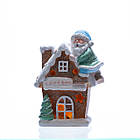 Новорічна декоративна фігурка з підсвіткою 14×9×20 см Новорічний декор Будиночок з Сантою з порцеляни CR-6-6, фото 2