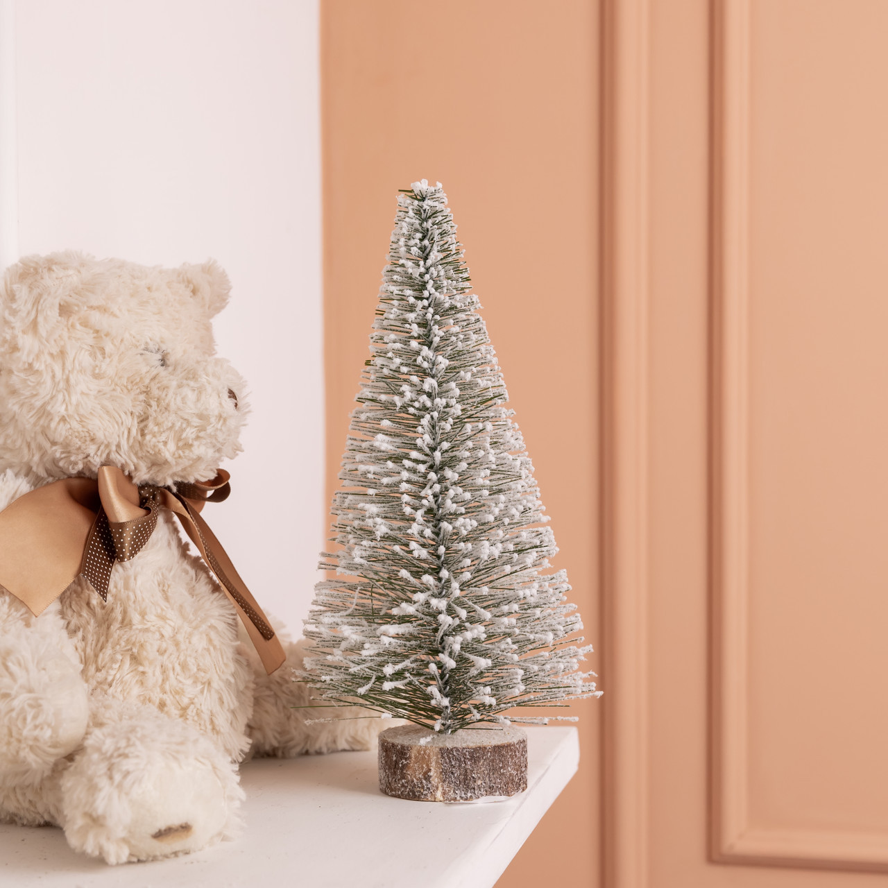 Новорічна настільна ялинка зимова Стріла 25 см на дерев'яній підставці SOK-М-12-2, фото 1