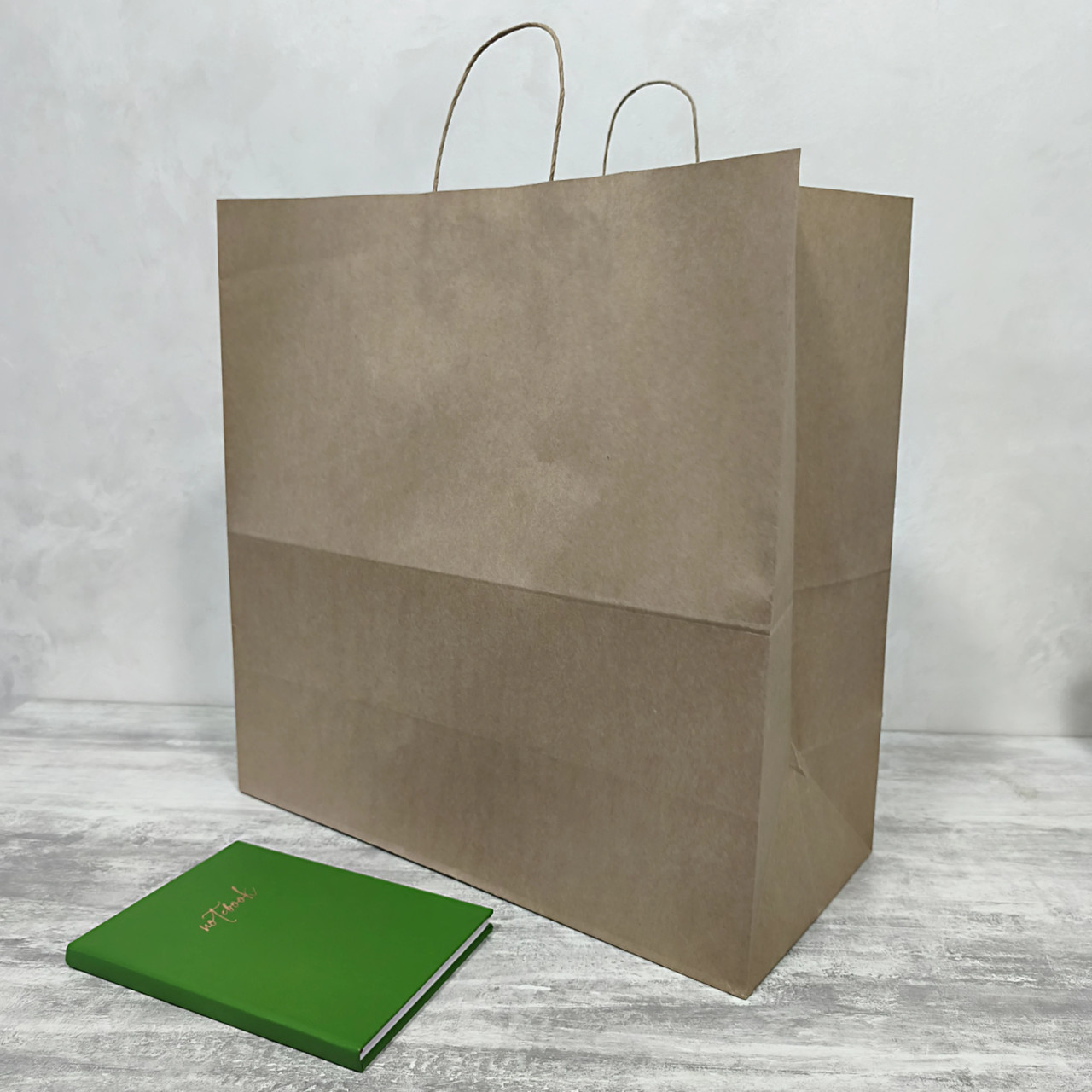 Великий крафт пакет 450*215*450 мм з широким дном, папір ІМПОРТ, 100 г/м2 для верхнього одягу, об'ємних речей, фото 1