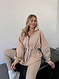 Бежева жіноча тепла оверсайз толстовка/кофта на флісі з регульованою талією, фото 5