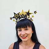 Новорічна корона 2025. Золотисто-чорна новорічна корона із зірками Гламурний аксесуар для дорослих дівчат, фото 6