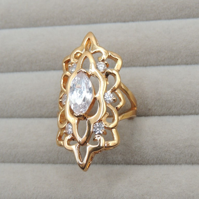 Каблучка золотистиа широка кельтська Маркіза з білим фіанітом волниста 17.5 розмір IgnisFlos713, фото 1