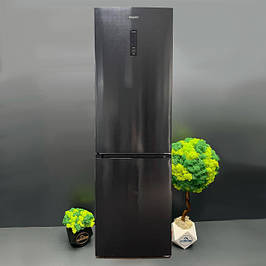 Холодильники, морозильні камери та винні шафи