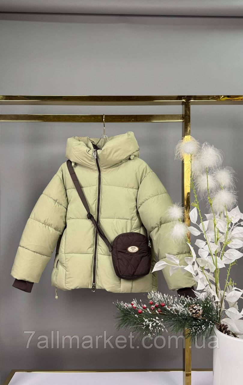 Куртка дитяча зимова із сумкою на дівчинку 116-140 см (2кв) "DFK" недорого від прямого постачальника, фото 1