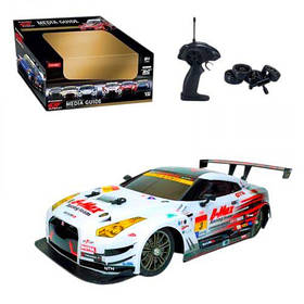 Машина на р/к дрифт, протиударний корпус, додаткові колеса, батарейки, що перезаряджаються, пульт 2.4 G від ак