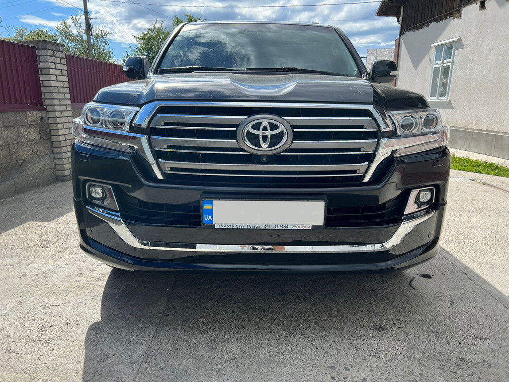 Передня накладка 2016-2025 (Executive 2019) Чорний колір для Toyota Land Cruiser 200 рр, фото 1