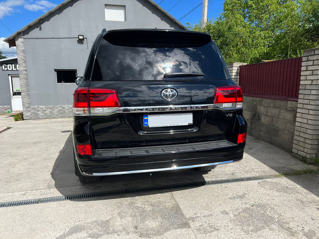 Задня накладка з хромом 2016-2025 (Executive 2019/2021) Білий колір для Toyota Land Cruiser 200 2007-2021 рр, фото 1