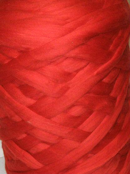 Товста, велика пряжа 100% вовна мериносів 100г (4м). Колір: Червоний. 21-23 мкрн. для валяння для іграшок, фото 1